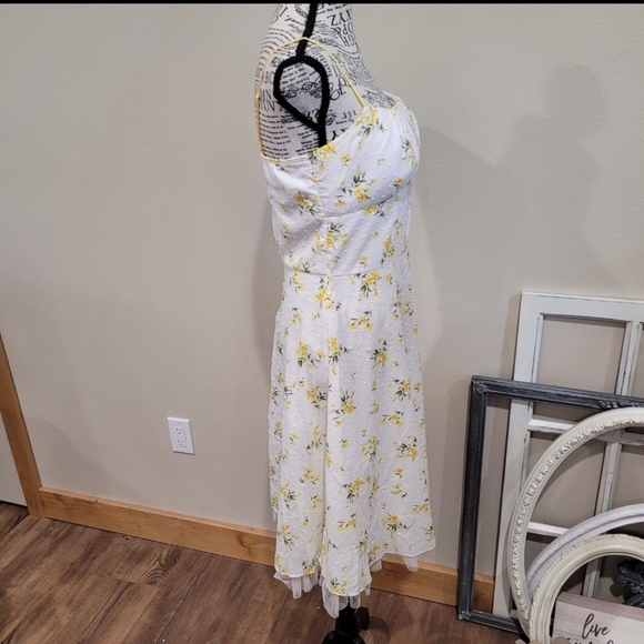 RUBY ROX Juniors SZ 11 white swiss dot w/ yellow floral print fit flare dress. A - Picture 2 of 12
